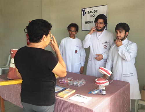 Acadêmicos da Odontologia participam do Espaço Saúde da UBS Ney Braga em Maringá 3