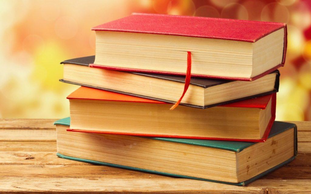 top 10 books every college student read 1024x640