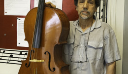 Escola de Música da UEM recebe doação do Professor Jorge Lacerda