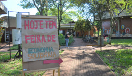 Feira de Economia Solidária conta com atrações artístico-culturais nesta terça (17)