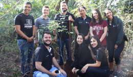 Empresa Júnior de Odontologia inicia projeto de plantio de árvores