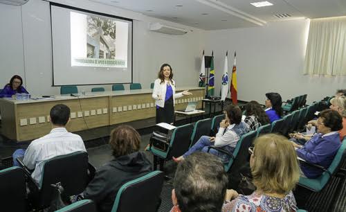 Coordenadora da CAE, professora Jani Alves da Silva Moreira, fala sobre os projetos