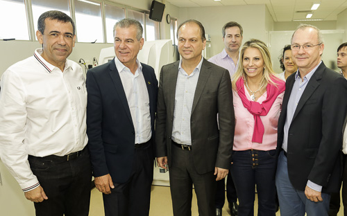 Maurício Chaves, Roberto Pupin (prefeito), Barros, Cida Borghetti (vice-governadora) e Mauro Baesso