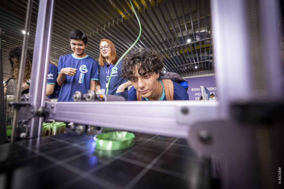 2025 11 06 UEM na Mostra de Profissoes Prefeitura6959 1