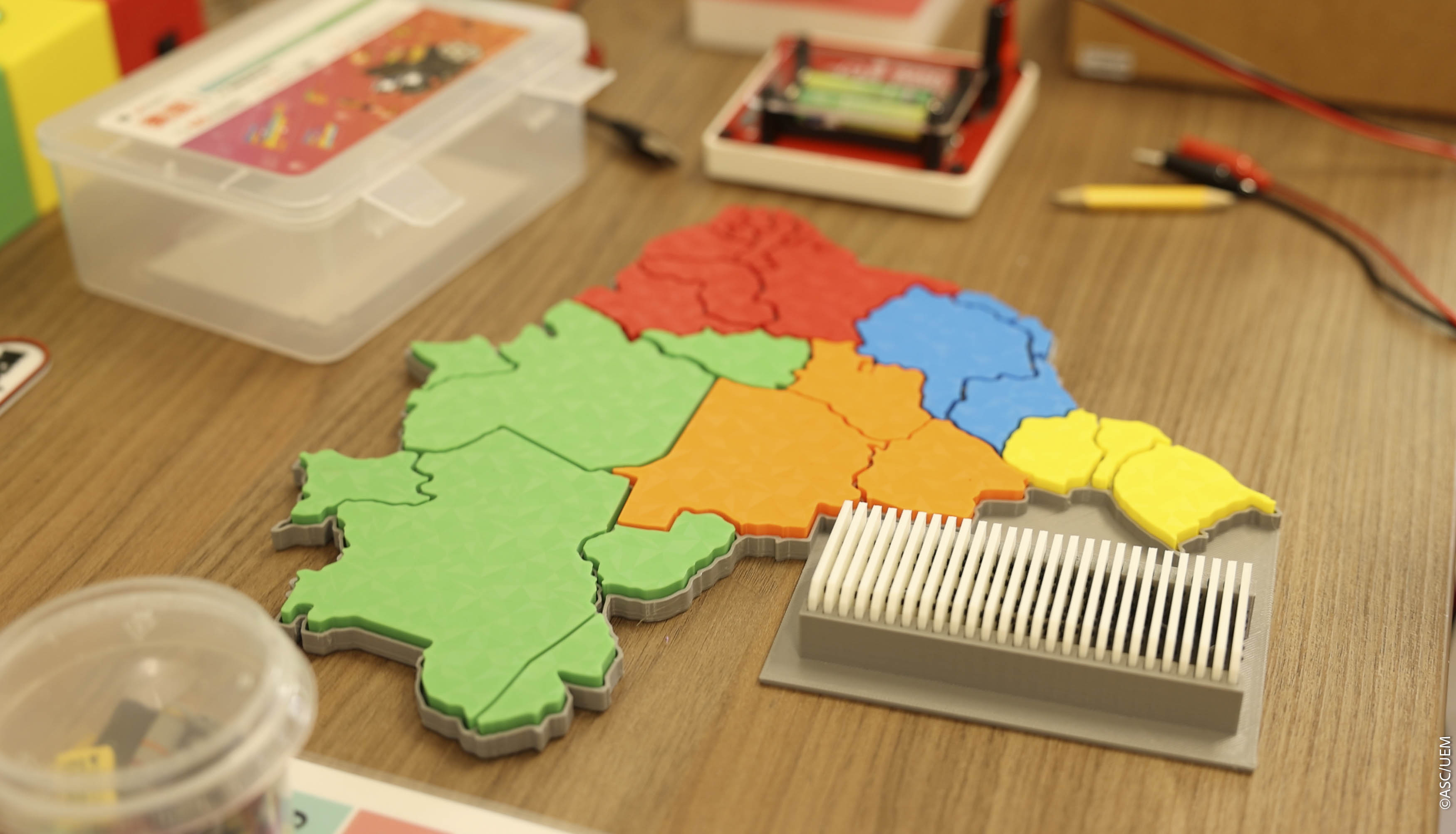 Projeto TRUEM Brinquedos Pedagogicos01015