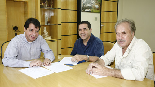 Da  es. p/ direira: Júlio Santiago Prates Filho, Ricardo Viana e Ernesto Tavares