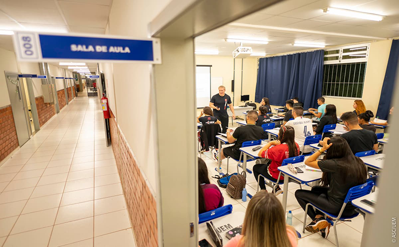 dia-do-professor-uem-vive-momento-historico-na-contratacao-de-docentes