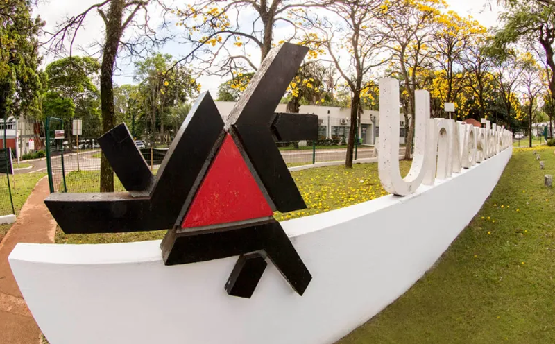 uem-publica-edital-para-contratacao-de-seis-professores-temporarios
